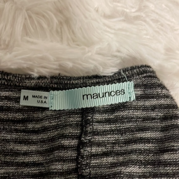 Maurices gray cowl neck sweater Size M - Picture 5 of 7